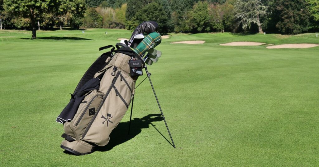 Golf Club Bag Size Standards in Professional Play
